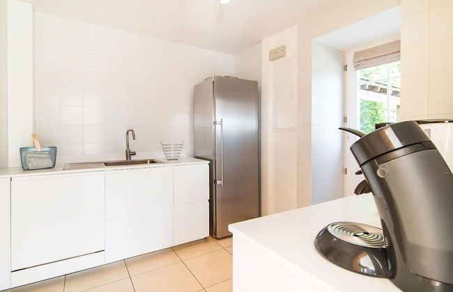 Luxurious Villa With Pool and Sauna, and Very Suitable for Culinary Workshops - Photo 12