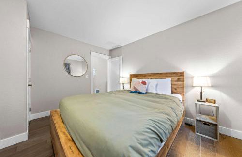 Parkside Escape South Hill w Private ADU - Photo 31