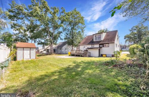 The Charming Cozy 4-Bedroom Getaway in Glen Burnie - Foto 4