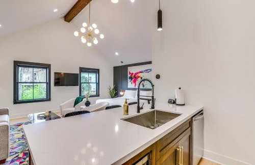 Walk to Shops and Eats! Couples Retreat in Galveston - Foto 18