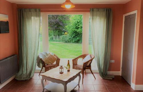 Large House On Farm With Own Heated Pool, As Seen On BBC TV - Photo 8