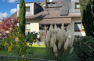 Stilvolle Wohnung im Zweifamilienhaus mit Feldrandlage und zentraler Lage - Foto 4