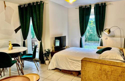 Emerald Chic - Terrace Fiber & Parking - 4 Guests - AC - Foto 27