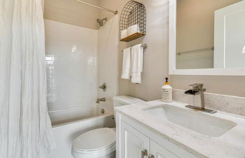 Hike and Ski Mtn-View Retreat in Maggie Valley! - Foto 14