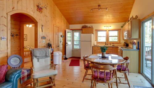 Waterfront Mercer Cabin with Wraparound Porch! - Foto 5