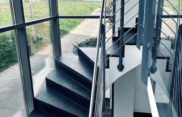 Lakefront View Entire Apartment with 2 bedrooms, 2 full bathrooms & Balcony Waterview - Foto 6