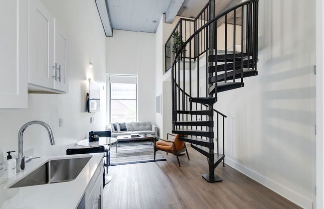 Sosuite 2BR Loft w W/d, Gym, Lounge - Foto 1