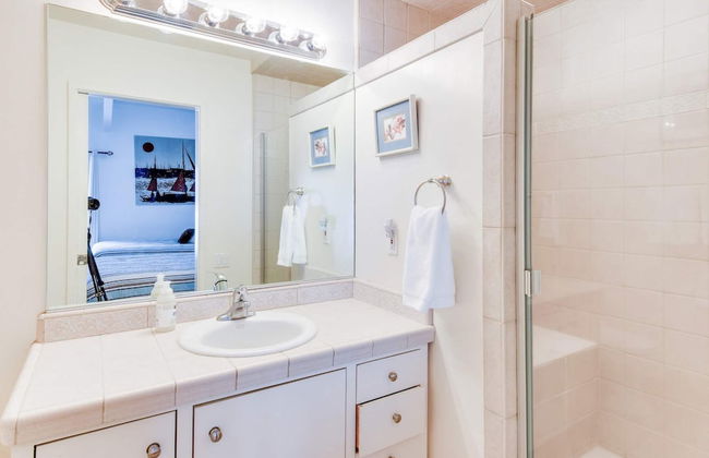 Waters Edge Vista HOA Pool & Pier Access - Foto 12