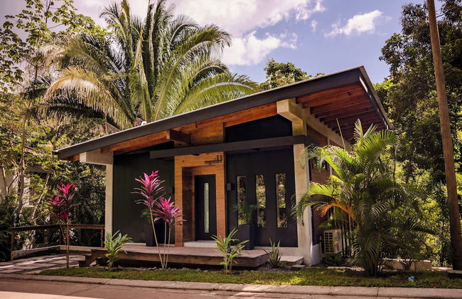 Villa Sea Breeze - Photo 1