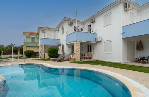 Phoebes Place At Kalamaki Court, 2 Bedroom Villa With A Shared Pool - Fully Refurbished For 2026 - Foto 26