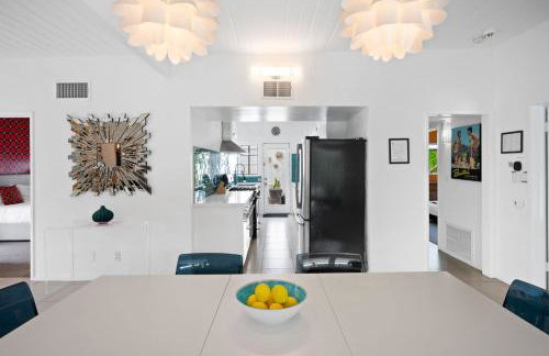 The Pink Lights Private Pool Club by Navigate Stays - Foto 17