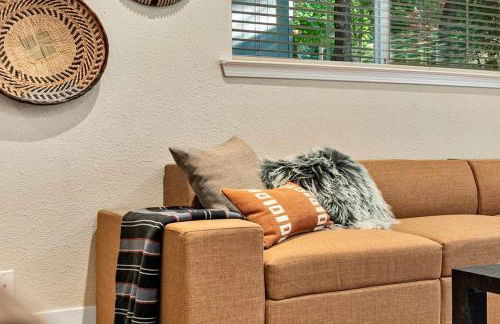 Spacious Cozy and Renovated Mountain Retreat - Foto 22