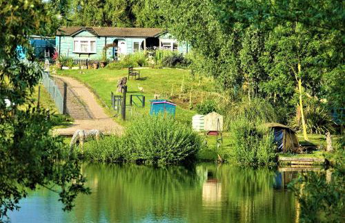 Lakeland Lodge with private Hot Tub and fishing - Foto 8