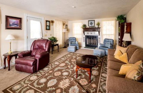 Lakefront Cottage - Spacious House with Private Dock - Foto 8