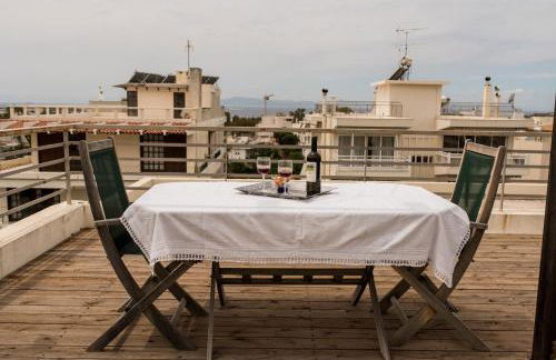 Family getaway, spacious and luxurious, sea view, terrace, 5 minutes from Voula beach, 30min from Athens center - Foto 13