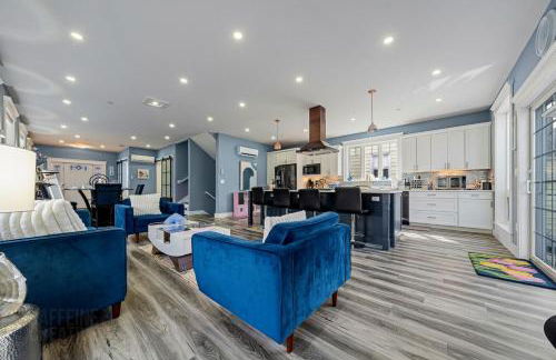 Luxe Coastal Retreat with Hot Tub & Spring Fires - Foto 20