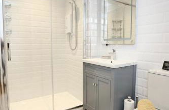 Stunning Coach House with two bedrooms and parking - Foto 5