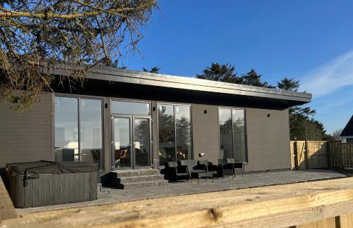 Thrumster Lodges - 3 Luxurious Self Catering Lodges on the NC500, 2 with Hot Tubs - Photo 16