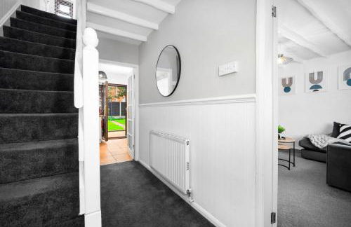 Three Bedroom House - Garden Space - Parking Included - Netflix Access - Parking - 74B - Foto 46