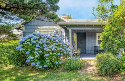 Beach Pines Bungalow by Avantstay Classic Cottage Steps to the Beach w/ Private Yard - Foto 41