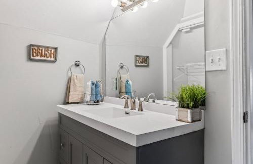 Walk to UMKC, Free Off Street Parking - Foto 11