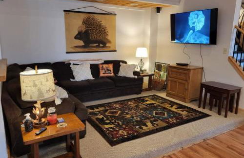 Spacious, modern, home by the lake! - Foto 11