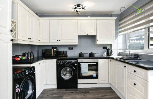 3 Bedrooms Urban Oasis for Contractors and Families by Coraxe Short Stays - Foto 43