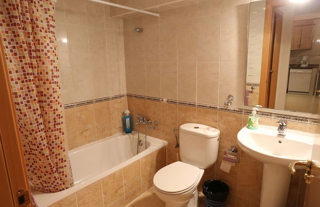 Royal Inn Aparthotel - Photo 30