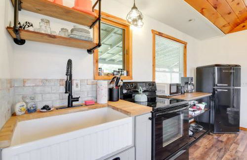 Faith Cabin in Cosby Fire Pit and Covered Deck - Foto 10