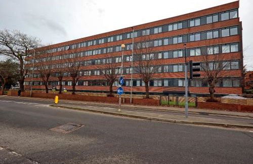 Homely & Lush 1 Bed Apartment at Trinity Point Gravesend, Suitable for Long Stay and Short Stay - Foto 50