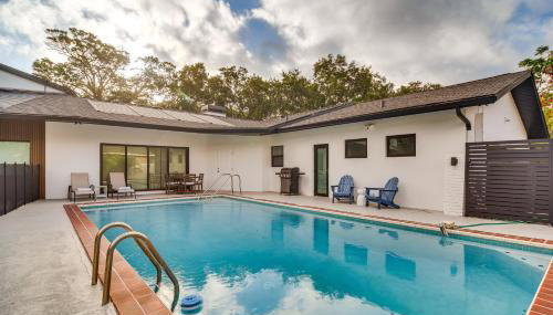 Retro St Pete Home with Private Heated Pool - Foto 3