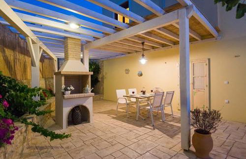 Νikolaos Villa with Private Pool, Playground & BBQ - Foto 18
