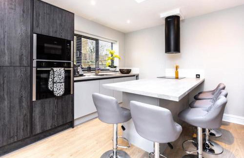 New, modern 4 bed, 3 bath house ,free parking - Foto 5