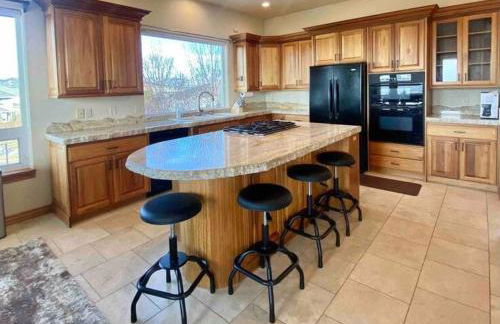 Luxury home w a View- biking and hiking near - Foto 27