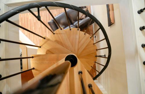 Beautiful cozy 3 bedroom 2 bathroom apartment - Foto 49