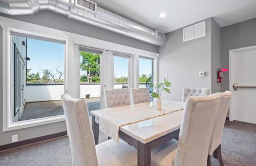 Modern Top Floor 2BR 1BA w Private Rooftop Patio South Hill Near Downtown - Foto 12