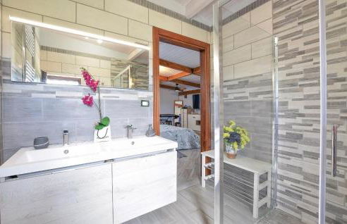 Amazing Home In Torre Di Pescopaganoce - Foto 24