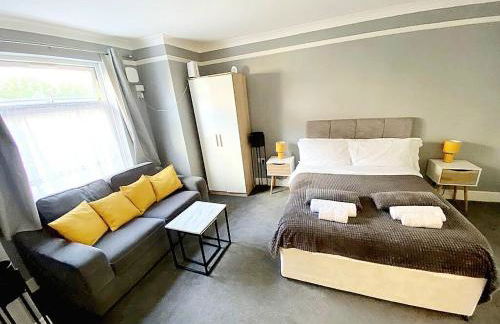 S Gravesend 1 Bed Flat 2 Min Walk STN-Town Centre - Foto 9