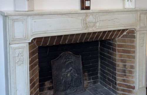 Le Peyrou - Elegant One-Bedroom Apartment for up to 4 Guests - Free Parking - Air Conditioning - Prime City Center Location - Foto 12