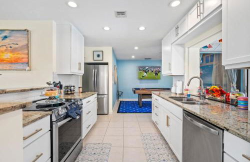 Waterfront w Htd Pool, Tiki Hut, Billards, Bar - Foto 38