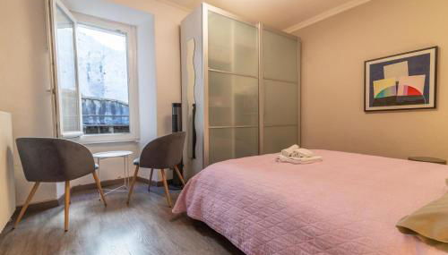 LA PERLA piccolo appartamento in piazza - Photo 2