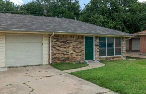 Heart of Euless - Quick Drive to World Cup Events! - Foto 20