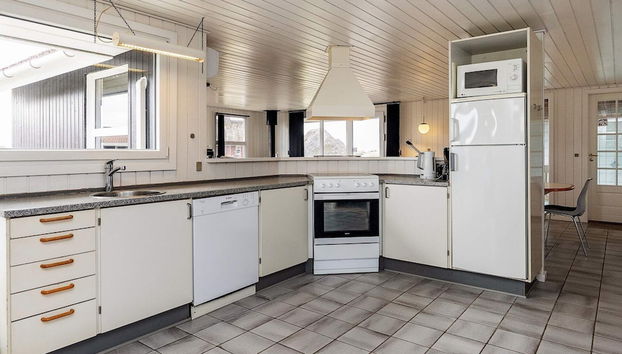 8 Person Holiday Home in Blavand - Foto 5, Cocina privada