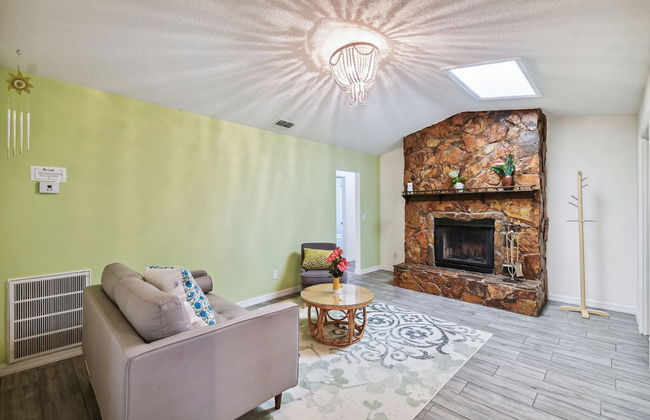 TRANQUILITY. Gated Estate Home. Privacy. - Foto 5