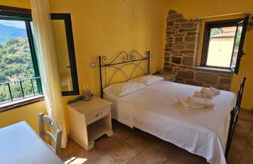 DE LERMA by Keyhole Selection - Photo 1