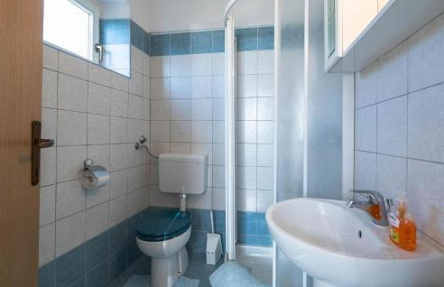 Awesome Home In Koromacno With Kitchen - Foto 12