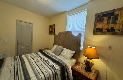 Downtown, 5-bed, 3-bath, 3-level - Foto 30