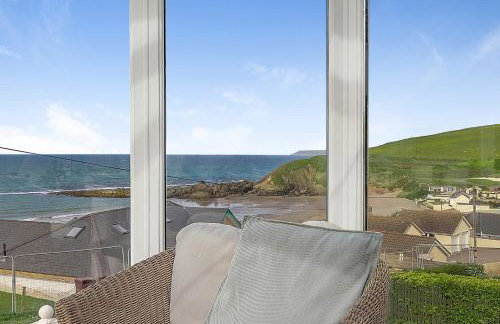 Stunning House Seconds from beach, Sleeps up to 12 - Foto 17