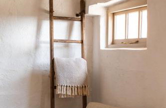 Cosy Cotswolds Cottage Farm Stay - Shepherds Rest - Photo 16