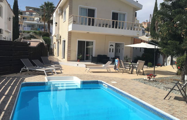 3 Bed Villa 10 Minutes Drive From Beautiful Beach - Foto 14